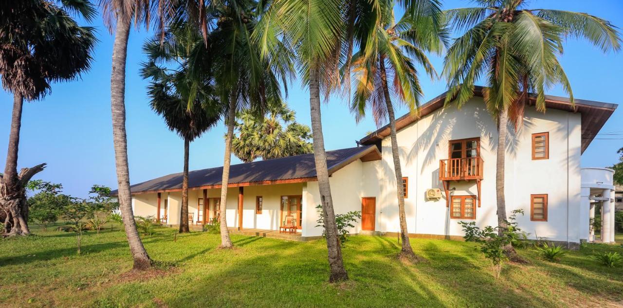 Отель Kayjay Palms Passikudah Экстерьер фото