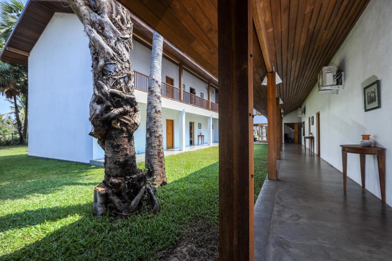 Отель Kayjay Palms Passikudah Экстерьер фото