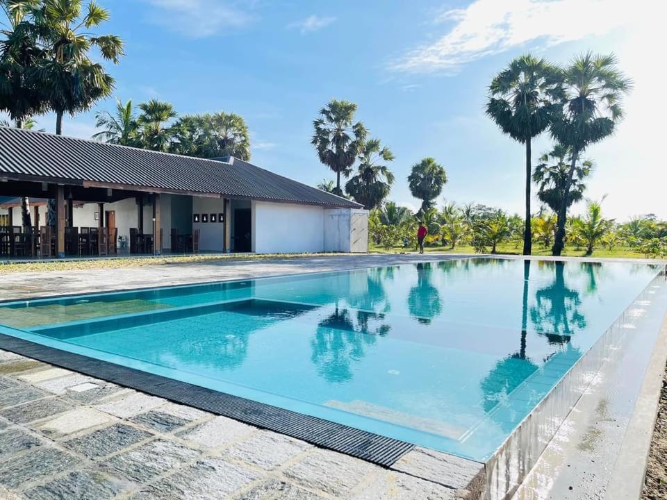 Отель Kayjay Palms Passikudah Экстерьер фото