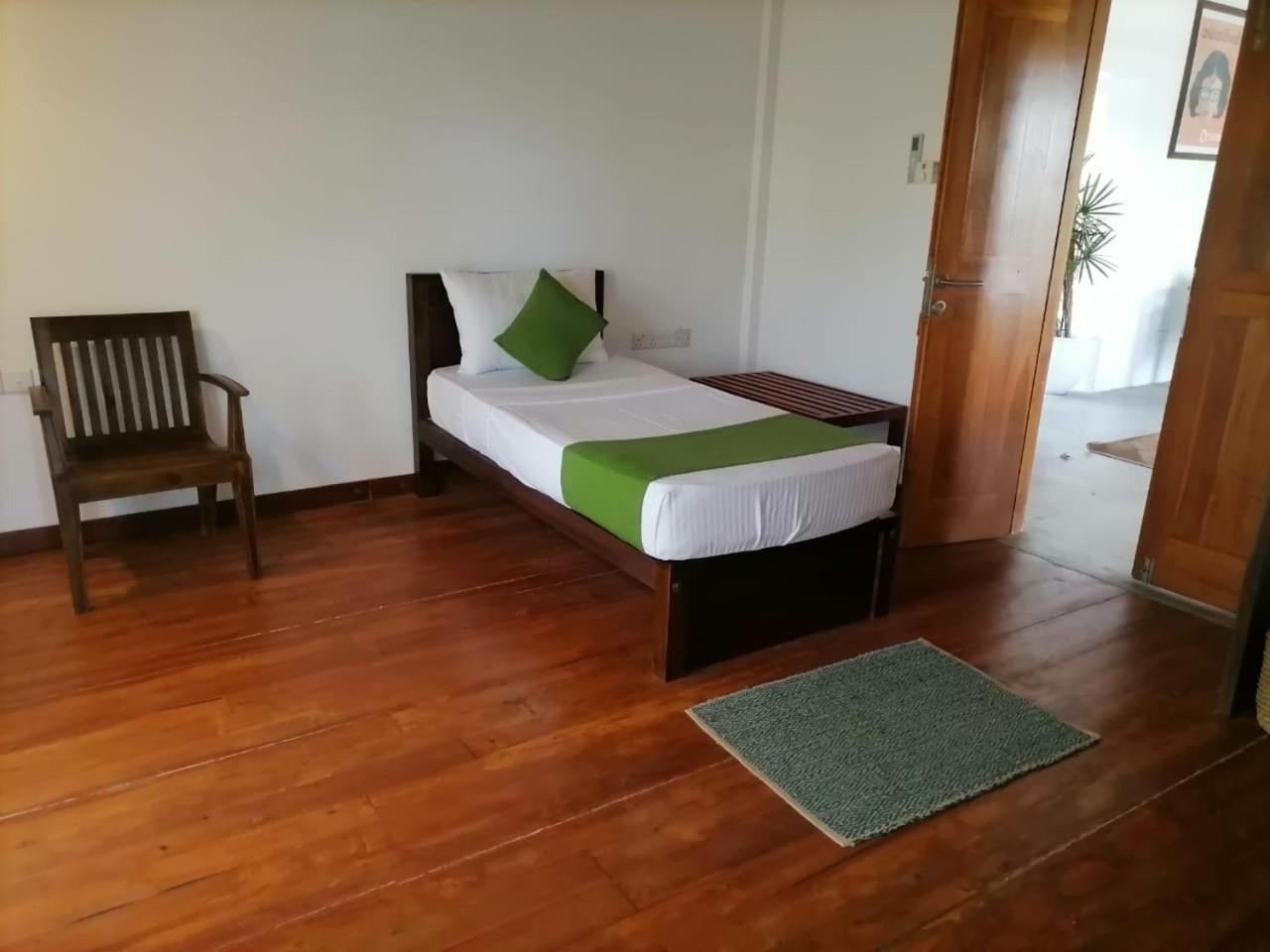 Отель Kayjay Palms Passikudah Экстерьер фото